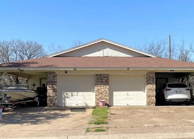 Property at 914 Terry Trl, Weatherford, TX 76086, 5 beds, 2.5 baths