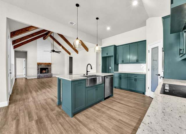 Property at 10008 Valley Oak Way, Springtown, TX 76082, 4 beds, 2 baths
