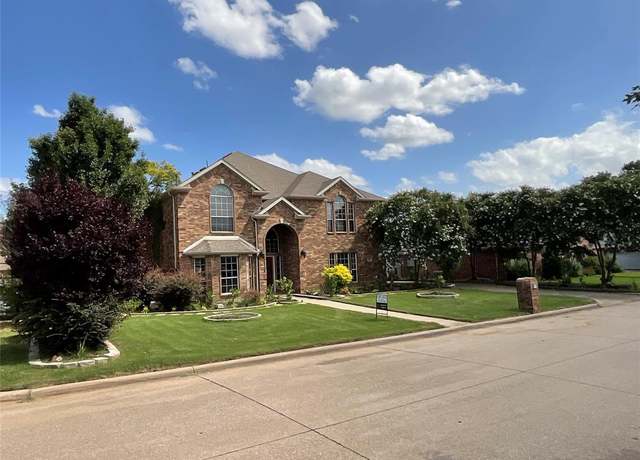 Property at 1213 Vistawood Dr, Mansfield, TX 76063, 5 beds, 3.5 baths