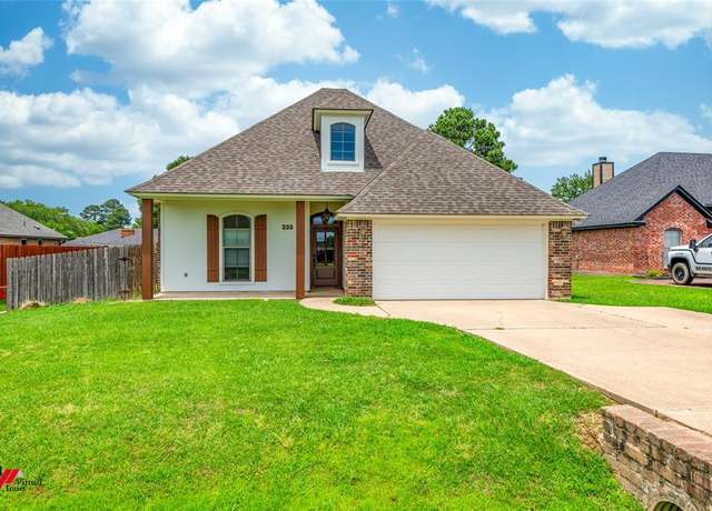 Property at 202 Sherwood Dr, Benton, LA 71006, 4 beds, 2 baths