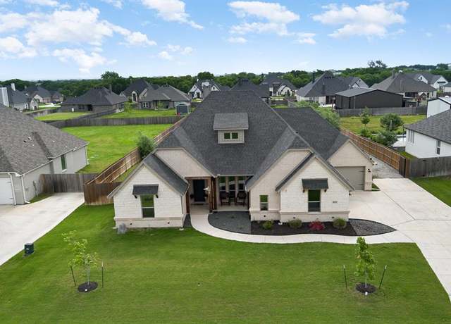 Property at 8820 Lazy Oak Dr, Justin, TX 76247, 4 beds, 3 baths