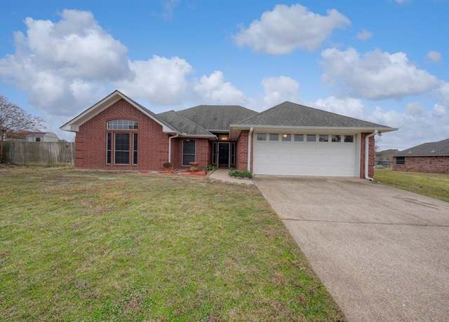 Property at 846 Edgewood Cir, Lindale, TX 75771, 4 beds, 2 baths