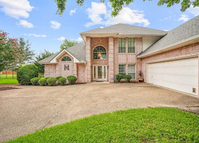Property at 206 Logan Ln, Stephenville, TX 76401, 3 beds, 2.5 baths