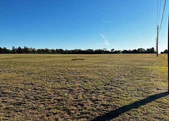 Property at 501 W Wintergreen Rd W, Desoto, TX 75115