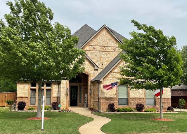 Property at 1106 Delaware Dr, Mansfield, TX 76063, 4 beds, 3.5 baths