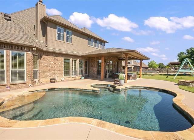 Property at 12046 Erin Ln, Fort Worth, TX 76179, 4 beds, 3 baths