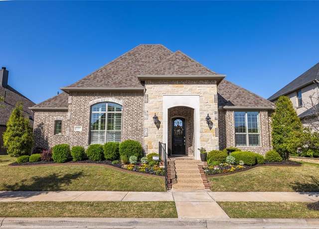 Property at 4207 Pearl Crescent Ln, Arlington, TX 76005, 3 beds, 3 baths