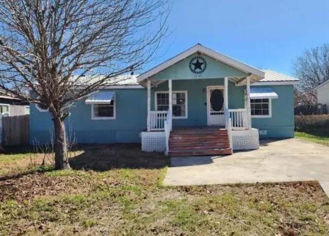 Property at 12140 Eidelweiss Dr, La Coste, TX 78039, 3 beds, 2 baths
