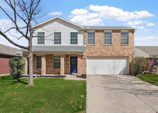 Property at 9005 Wagon Trl, Aubrey, TX 76227, 5 beds, 2.5 baths