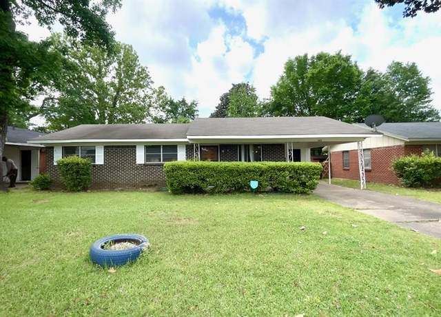 Property at 1831 Hickory St, Shreveport, LA 71108, 3 beds, 1 bath