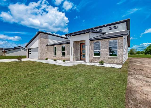 Property at 1652 County Road 3517, Quinlan, TX 75474, 4 beds, 3 baths