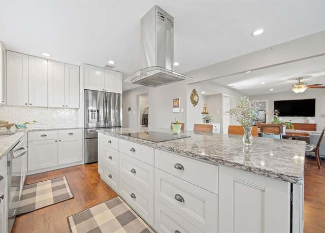 Property at 2125 Bentley Dr, Flower Mound, TX 75028, 4 beds, 2.5 baths