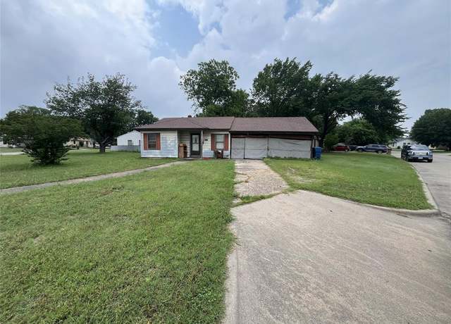 Property at 1716 Globe Ave, Blue Mound, TX 76131, 2 beds, 1 bath