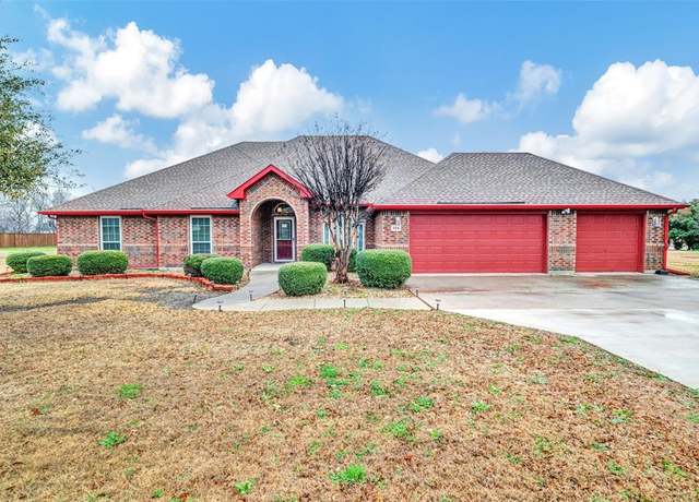 Property at 824 Rolling Meadow Dr, Lavon, TX 75166, 4 beds, 2 baths