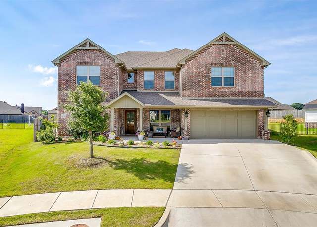 Property at 3129 Bent Trail Ct, Burleson, TX 76028, 5 beds, 3.5 baths
