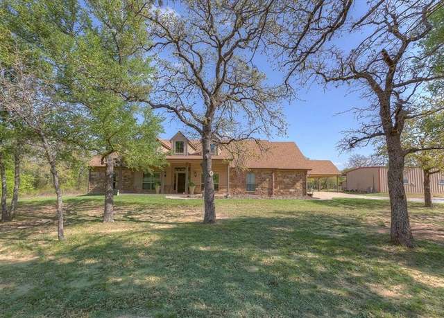 Property at 2121 Taylor Rd, Weatherford, TX 76087, 3 beds, 2.5 baths