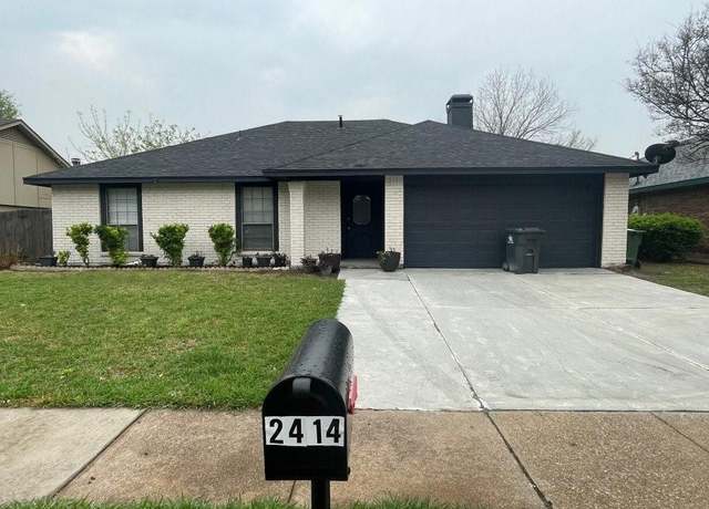 Property at 2414 Havenwood Dr, Arlington, TX 76018, 3 beds, 2 baths