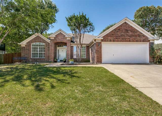 Property at 7209 Coventry Cir, North Richland Hills, TX 76182, 4 beds, 2 baths