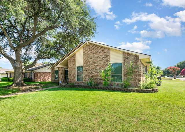 Property at 5301 Barcelona Dr, Garland, TX 75043, 4 beds, 2 baths