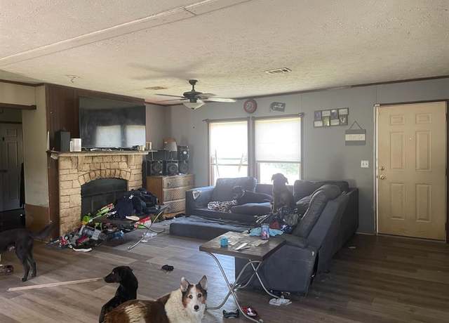 Property at 4600 County Road 4706, Athens, TX 75752, 3 beds, 2 baths