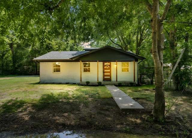 Property at 107 S Gibson St, Waxahachie, TX 75165, 4 beds, 2 baths