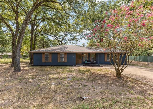 Property at 111 Woodland Trl, Gun Barrel City, TX 75156, 3 beds, 2 baths