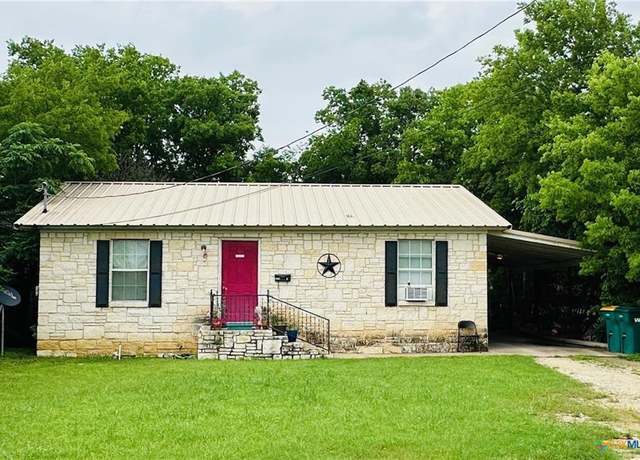 Property at 1907 E Main St, Gatesville, TX 76528, 2 beds, 1 bath