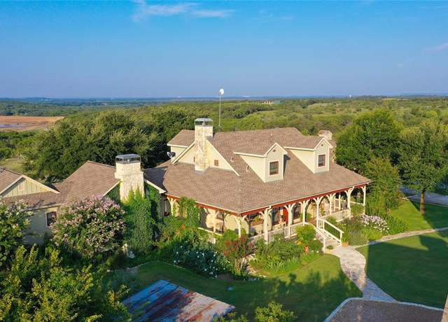 Property at 12661 Sue Ln, Godley, TX 76044, 3 beds, 3.5 baths