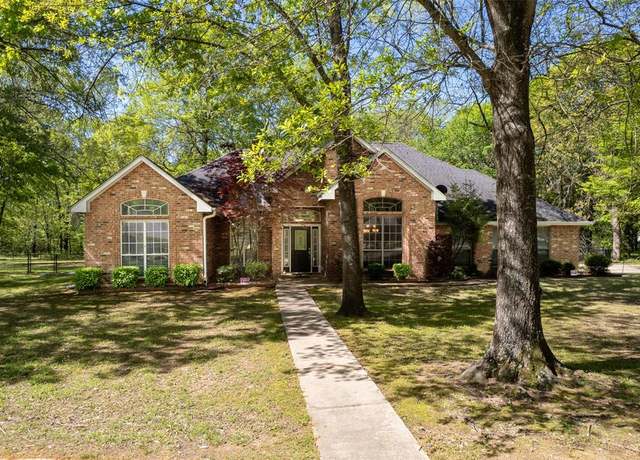 Property at 231 Oak Hill Dr, Powderly, TX 75473, 3 beds, 2 baths