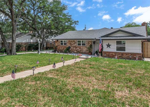 Property at 1821 Kynette Dr, Euless, TX 76040, 4 beds, 3 baths