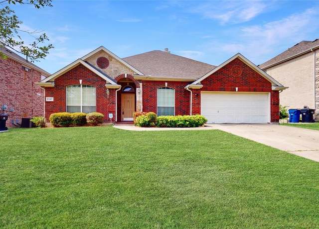 Property at 15167 Preachers Ln, Frisco, TX 75035, 4 beds, 2 baths