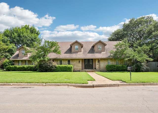 Property at 4016 Willow Ridge Dr, Dallas, TX 75244, 5 beds, 3.5 baths