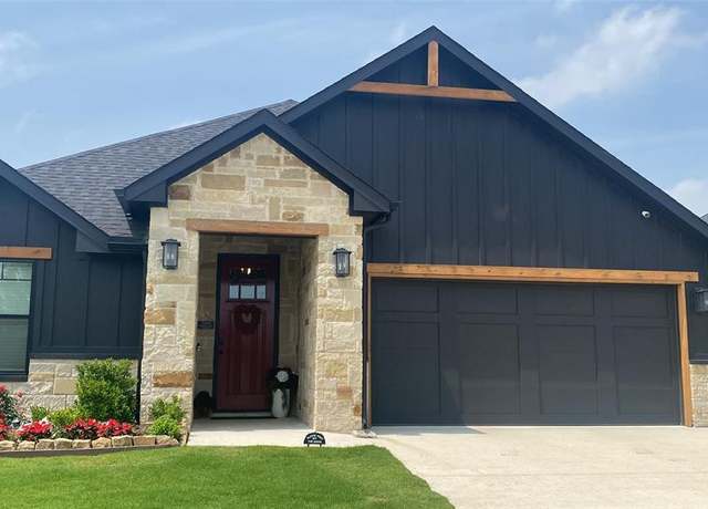 Property at 929 Tesslynn Ave, Godley, TX 76044, 4 beds, 2 baths