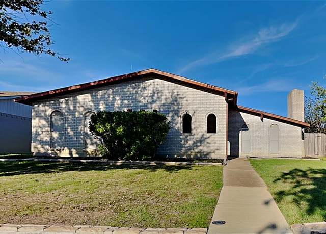 Property at 3145 Oak Hill Rd, Carrollton, TX 75007, 3 beds, 2 baths