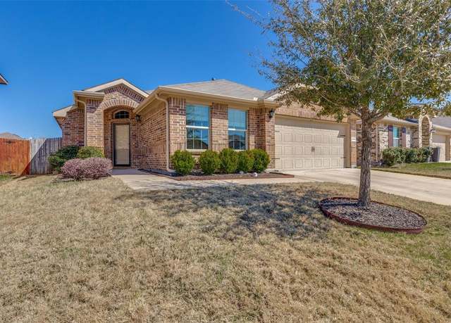 Property at 4832 Feltleaf Ave, Fort Worth, TX 76036, 5 beds, 2 baths