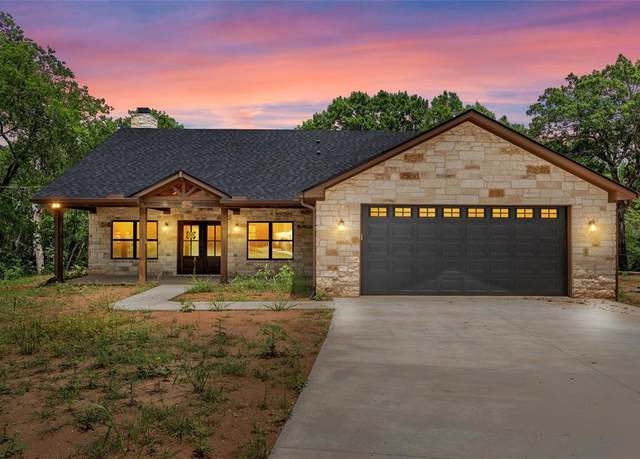 Property at 1698 Rogers Hill Rd, Waco, TX 76705, 3 beds, 2.5 baths