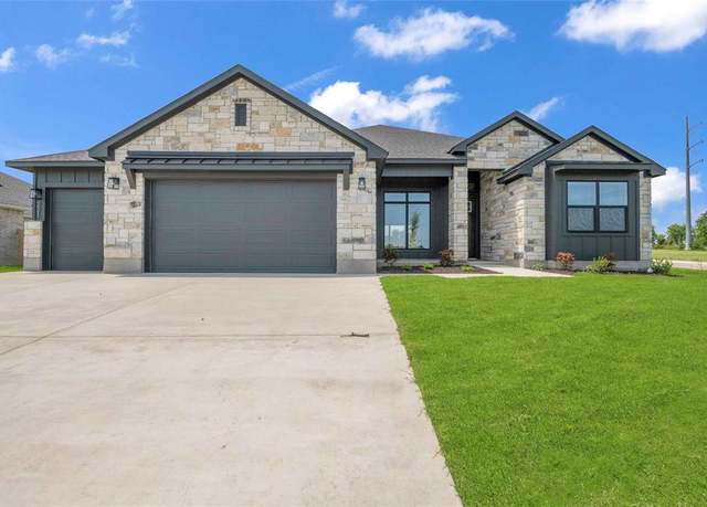 Property at 221 Lasso Loop, Lorena, TX 76655, 4 beds, 3 baths
