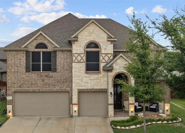 Property at 2822 Palmerston Dr, Midlothian, TX 76065, 5 beds, 3.5 baths
