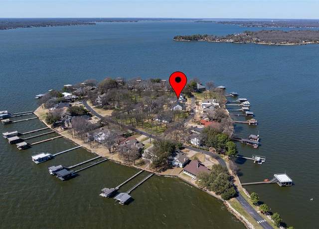 Property at 649 Enchanted Isles Dr, Mabank, TX 75156, 4 beds, 3 baths