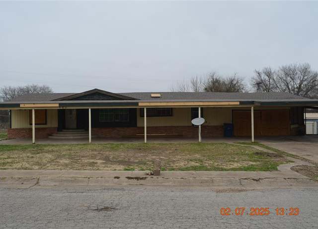 Property at 862 S Interstate 35 E, Lancaster, TX 75146, 2 beds, 2 baths