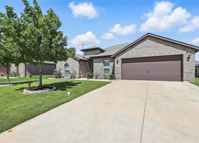 Property at 1417 Grassy Meadows Dr, Burleson, TX 76058, 5 beds, 3 baths