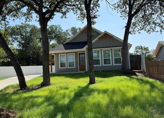 Property at 913 Benton Ave, Fort Worth, TX 76112, 4 beds, 2.5 baths