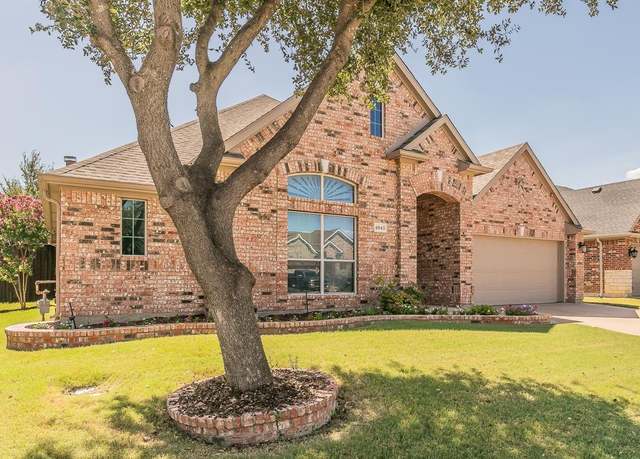 Property at 4943 Screech Owl Ln, Grand Prairie, TX 75052, 3 beds, 2 baths