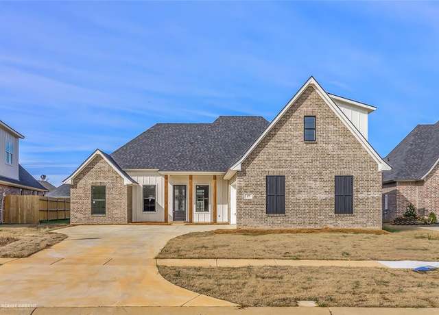 Property at 17 Turtle Creek Dr, Benton, LA 71006, 4 beds, 3 baths