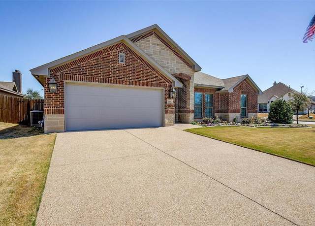 Property at 6829 Canyon Rock, Benbrook, TX 76126, 4 beds, 2 baths