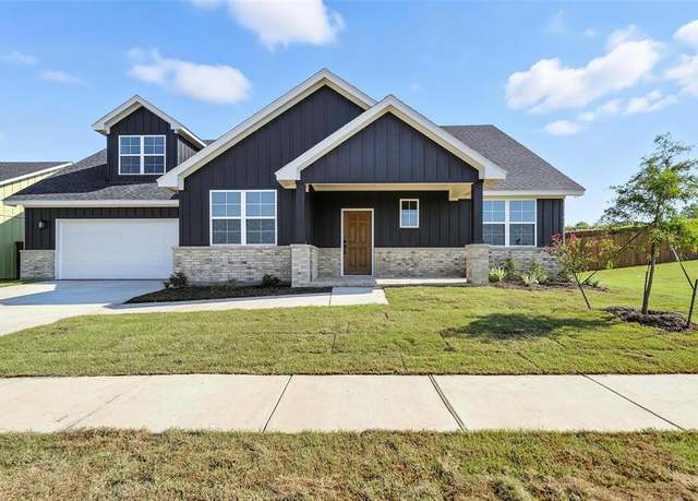 Property at 100 Mesa Dr, Glen Rose, TX 76043, 4 beds, 2 baths