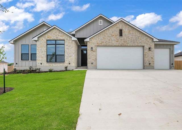 Property at 227 Lasso Loop, Lorena, TX 76655, 4 beds, 3 baths