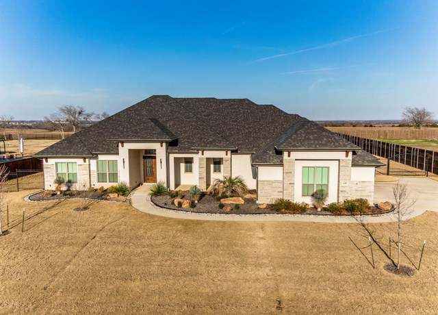 Property at 620 Dove Meadow Trl, Waxahachie, TX 75167, 4 beds, 3 baths