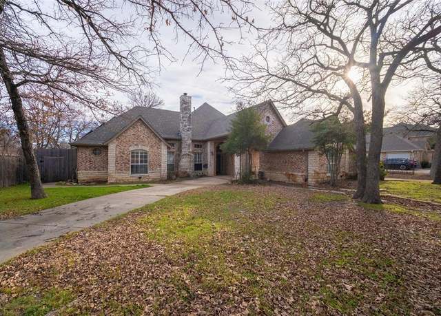 Property at 2110 Hidden Woods Ct, Arlington, TX 76006, 5 beds, 5 baths