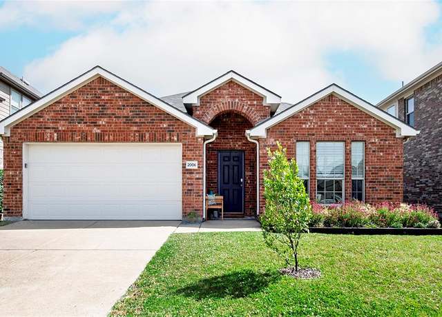 Property at 2006 Davy Crockett Dr, Forney, TX 75126, 3 beds, 2 baths